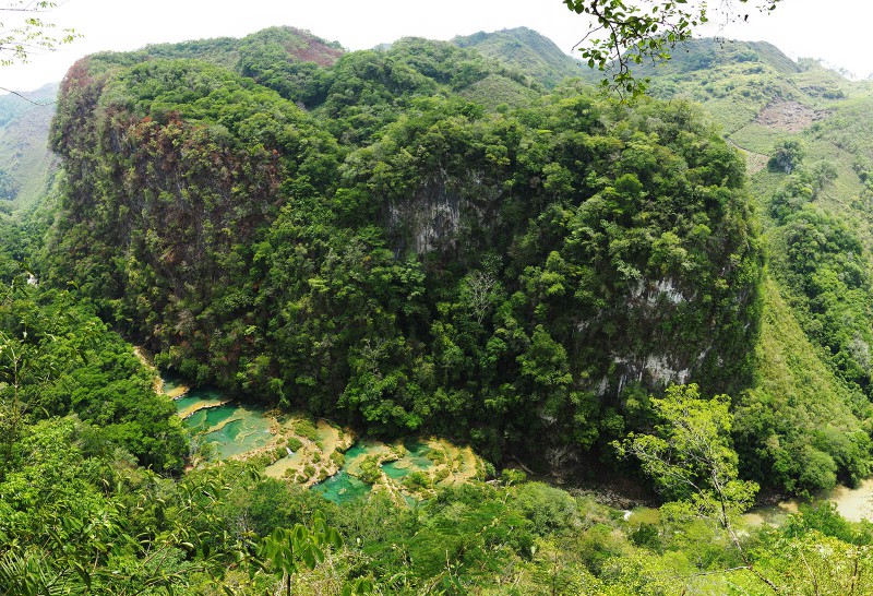 Blick vom Mirador auf Semuc Champey