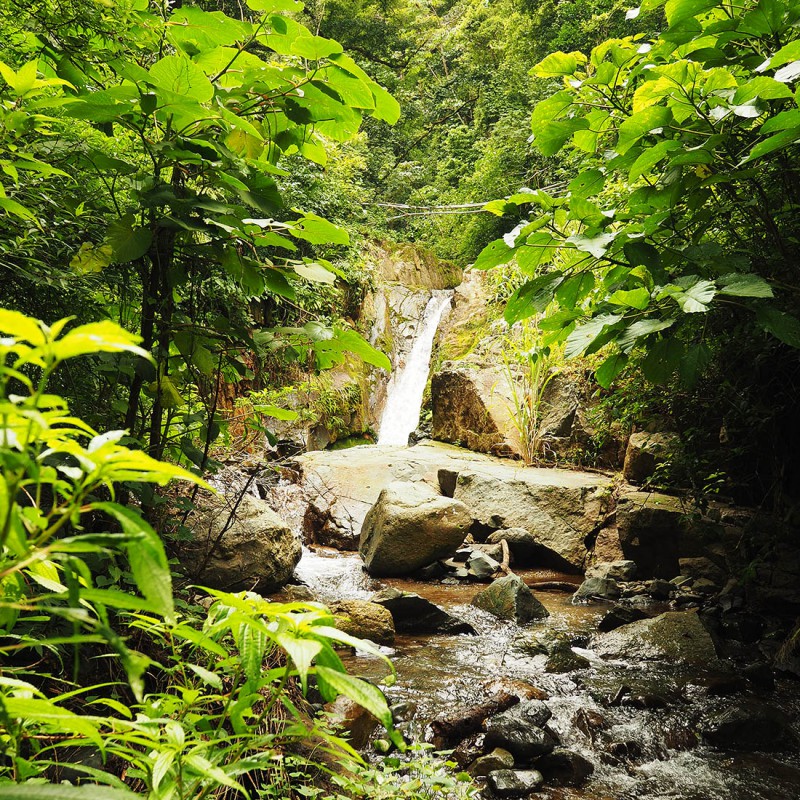 Versteckter Wasserfall